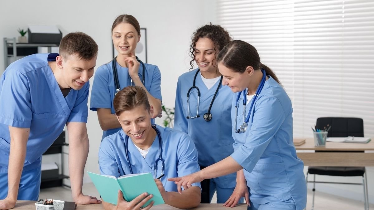 دراسة الطب في بريطانيا